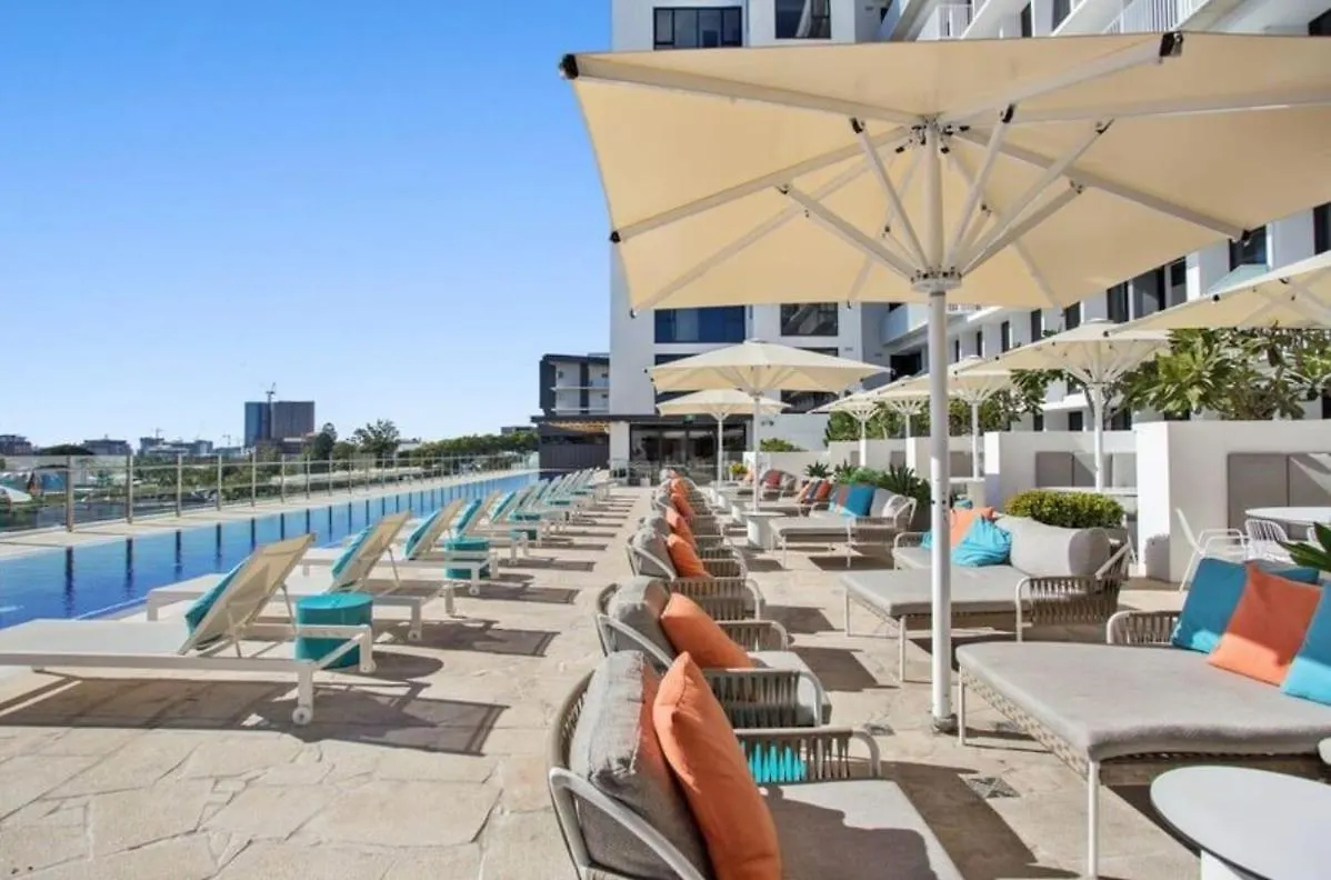 Trendy 1 Bedroom With City Views Pool And Gym - 1307 Брисбен 0*,  Австралия